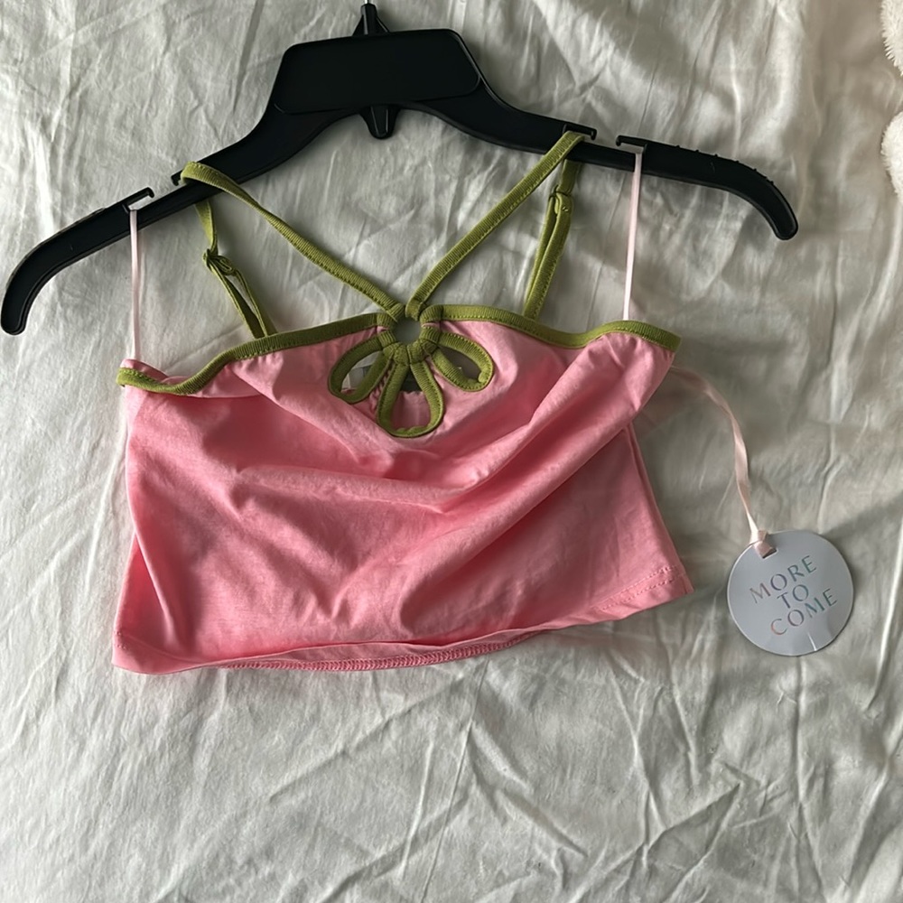 Super cute flower top